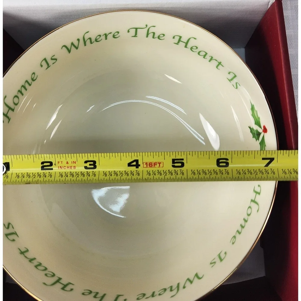 LENOX CHRISTMAS HOLIDAY PORCELAIN 9